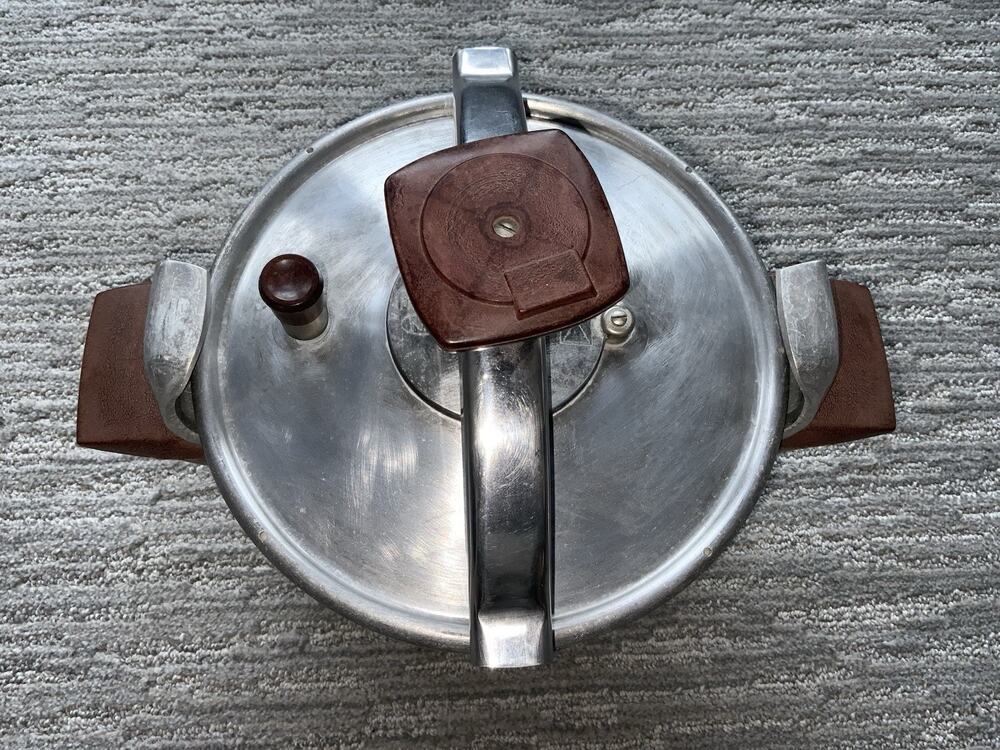 Vintage Aluminum Steam / Steel Top Made In France With Accessories